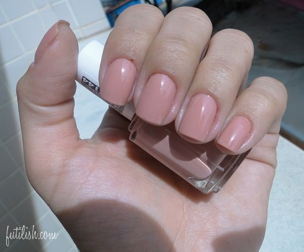 unha-esmalte-essie-rosa